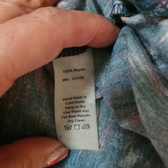 Casual Studio Comfy Aztec Style Top Size M - Picture 6 of 6